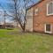 Vintage 3 Bed Condo in Chicagolands Trendy Berwyn condo - Berwyn