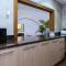 Two Bed In Ansam Hosted By Voyage - Abu Dhabi