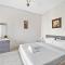 StoneTree - Spacious 2BR in Peaceful Community - Dubaj