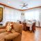 Camp John Hay 4BR Cabin - 碧瑶