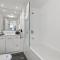 Darling Harbour 2BR Retreat with Spacious Balcony