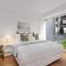 Darling Harbour 2BR Retreat with Spacious Balcony