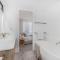 Kai at Cabarita - Residence 3 - luxurious house with plunge pool backing on to lake and walking distance to Cabarita Beach
