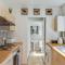 StayZo House Accommodation- Coventry Free Parking