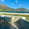 Pingu Beachhouse with Jacuzzi Hout Bay Cape Town