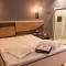 Lunas Motel