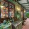 StayAU Ironbark Cottage Romantic Retreat Dandenong