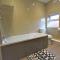 Dwell Living Stylish 4bd Home