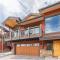 Incredible 3BR Tranquil Setting & Space to Spare