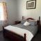 Country charm on acreage