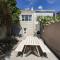 Bakoven Beach House