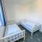 4 Berth Chalet To Hire In Just Walking Distance To Hemsby Beach Ref 18152B