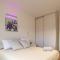Apartamento con terraza, vistas playa y montaña