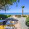 Aura Beachfront Residence by Nomads