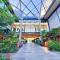 Heart of CBD Stylish 2BR Apt-Quiet-pool-view-BBQ