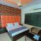 E Town Room Guest House Karachi