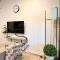 Heart of CBD Stylish 2BR Apt-Quiet-pool-view-BBQ