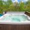 Secluded 18-Acres with Pool Hot Tub Pool Table