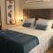 Flat 912 - Iate Plaza Hotel