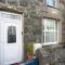 Cosy seaside cottage