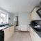 6 Afallon, Beachside holiday house