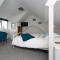6 Afallon, Beachside holiday house