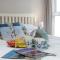 6 Afallon, Beachside holiday house