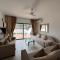 Cozy 2-bd ap near the sea!
