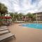 Red Roof Inn PLUS+ & Suites Naples Downtown-5th Ave S
