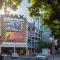 Stylish 1BR - Lv26 with Mountain Views, Pool and Park