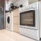 Beautifully Furnished Studio with Skyline Views