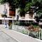 Appartement Centre-Ville avec Terrasse à Brides-les-Bains, Proche Télécabine et Spa - FR-1-512-138