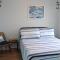 2BR Cozy Cottage Private Dock