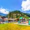 Dashas alpine retreat at Icicle Village with pool and hot tub
