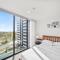 Stylish 2-Bed Apartment with Luxe Amenities Access