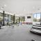 Stylish 2-Bed Apartment with Luxe Amenities Access