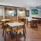 Fairfield Inn & Suites by Marriott Helen