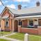 Wonderful William - Charming Home close to CBD