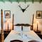 Villa Seven Faces-Luxury Escape,Stunning Views with Private pool for a Couple or family!