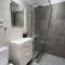 Healthy vacation with sea view, pool, 2 double beds