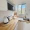 Healthy vacation with sea view, pool, 2 double beds