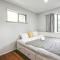 Spacious 5BR Retreat with Balcony Near Hotspots