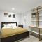 Spacious 5BR Retreat with Balcony Near Hotspots