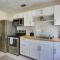 Walk to Ocean Chic Deerfield Beach Cottage!