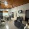 Casa amplia luminosa, con patio y juegos para niños