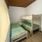 Casa amplia luminosa, con patio y juegos para niños