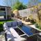 The Hideaway - Central Townhouse with garden, roof terrace & parking