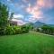 Tegal Bamboo Cottages & Private Hot Spring