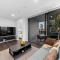 Bright and Modern Apt with Balcony, King Bed and Parking