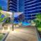 Bright and Modern Apt with Balcony, King Bed and Parking